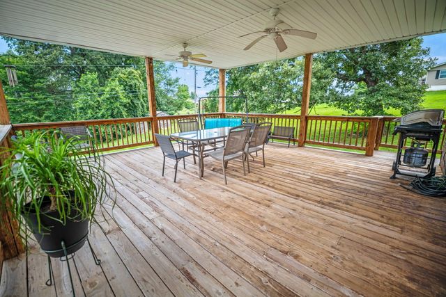 170 E Langdon Road, Science Hill, KY 42553