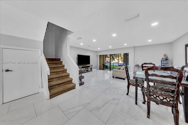 4543 NW 90th Avenue, Sunrise, FL 33351