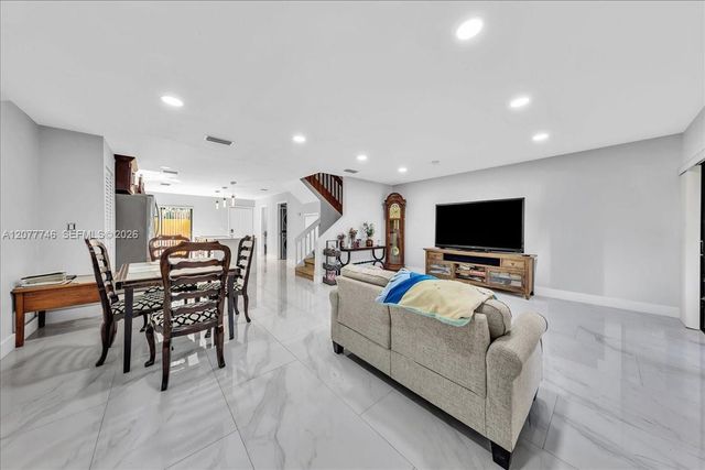 4543 NW 90th Avenue, Sunrise, FL 33351