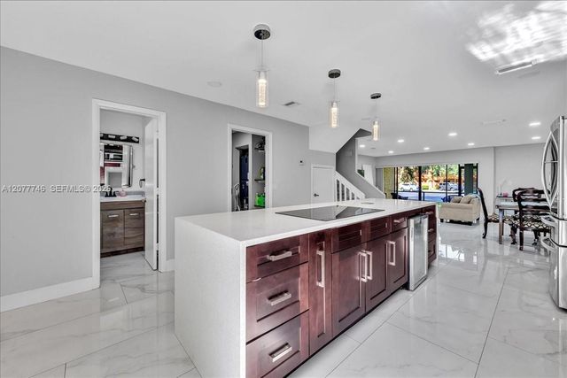4543 NW 90th Avenue, Sunrise, FL 33351