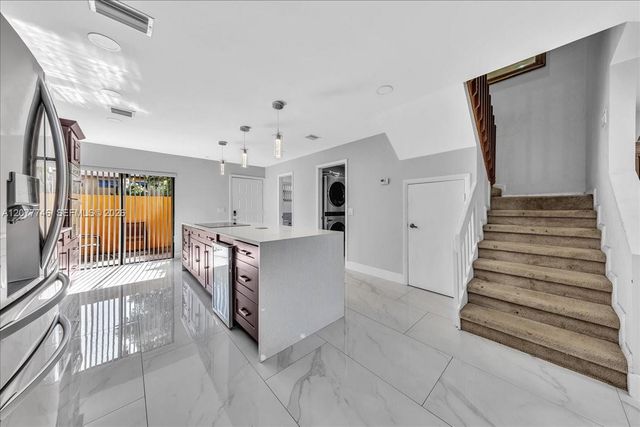 4543 NW 90th Avenue, Sunrise, FL 33351