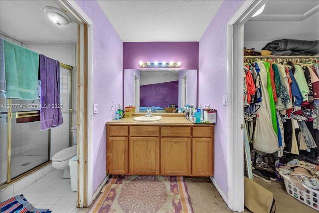4543 NW 90th Avenue, Sunrise, FL 33351
