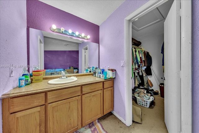 4543 NW 90th Avenue, Sunrise, FL 33351