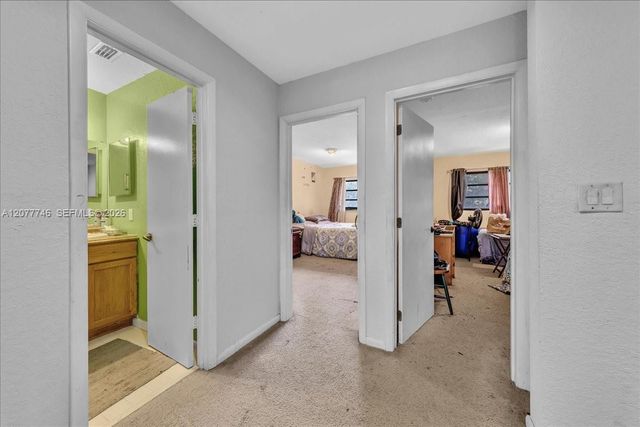 4543 NW 90th Avenue, Sunrise, FL 33351
