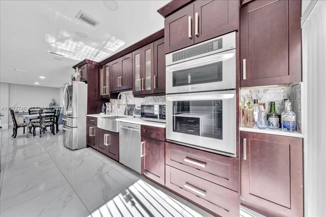 4543 NW 90th Avenue, Sunrise, FL 33351