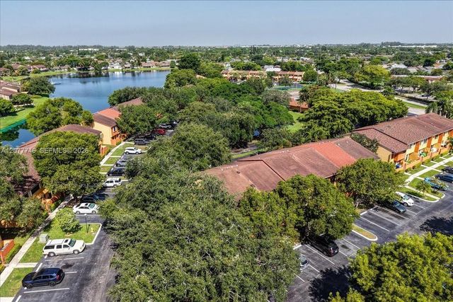 4543 NW 90th Avenue, Sunrise, FL 33351