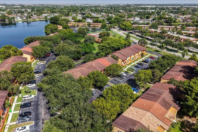 4543 NW 90th Avenue, Sunrise, FL 33351