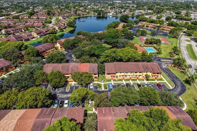 4543 NW 90th Avenue, Sunrise, FL 33351