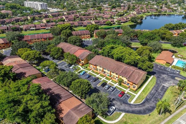 4543 NW 90th Avenue, Sunrise, FL 33351