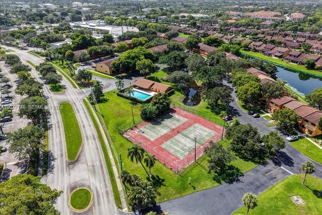 4543 NW 90th Avenue, Sunrise, FL 33351