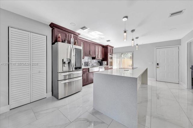 4543 NW 90th Avenue, Sunrise, FL 33351
