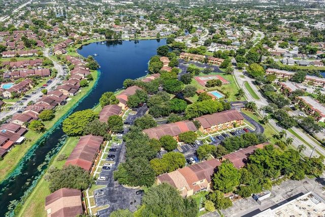 4543 NW 90th Avenue, Sunrise, FL 33351