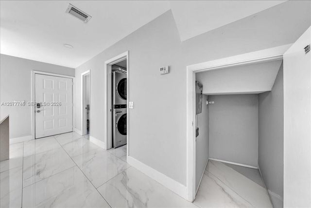 4543 NW 90th Avenue, Sunrise, FL 33351