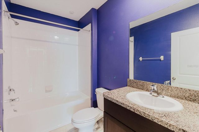 9411 LEMON DROP LOOP, Sun City Center, FL 33573