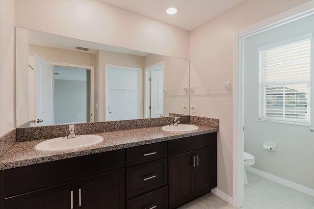 9411 LEMON DROP LOOP, Sun City Center, FL 33573