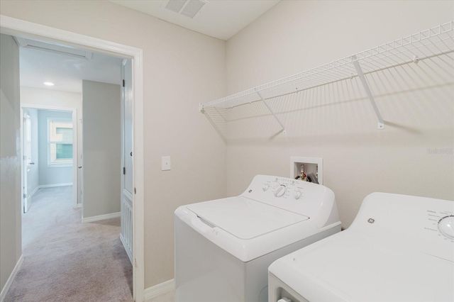 9411 LEMON DROP LOOP, Sun City Center, FL 33573