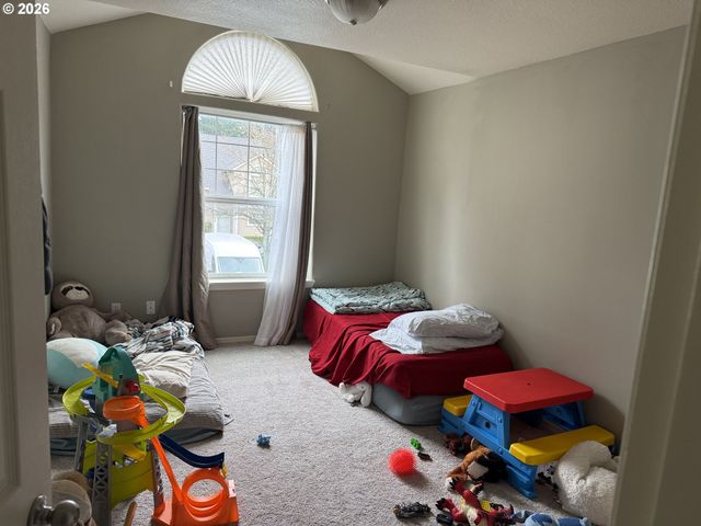 19155 Se YAMHILL St 17, Portland, OR 97233