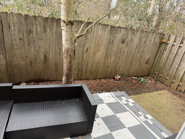 19155 Se YAMHILL St 17, Portland, OR 97233