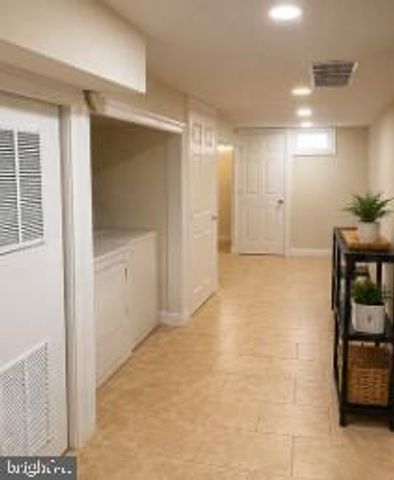 1537 SWAIN ST, Philadelphia, PA 19130