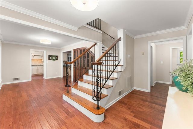 1479 Burns Drive NE, Gainesville, GA 30501