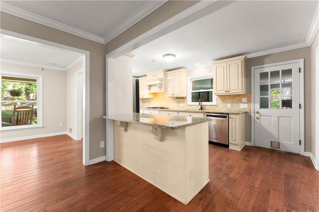 1479 Burns Drive NE, Gainesville, GA 30501