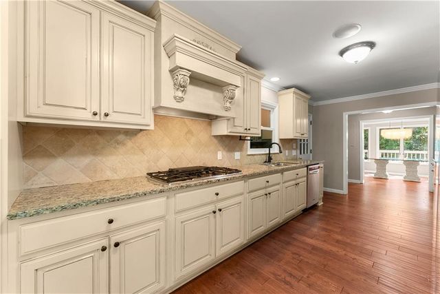 1479 Burns Drive NE, Gainesville, GA 30501