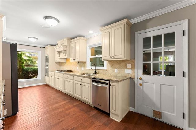 1479 Burns Drive NE, Gainesville, GA 30501