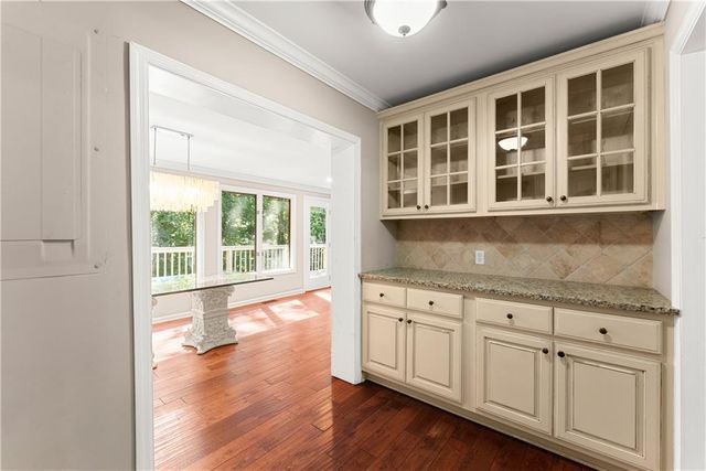 1479 Burns Drive NE, Gainesville, GA 30501