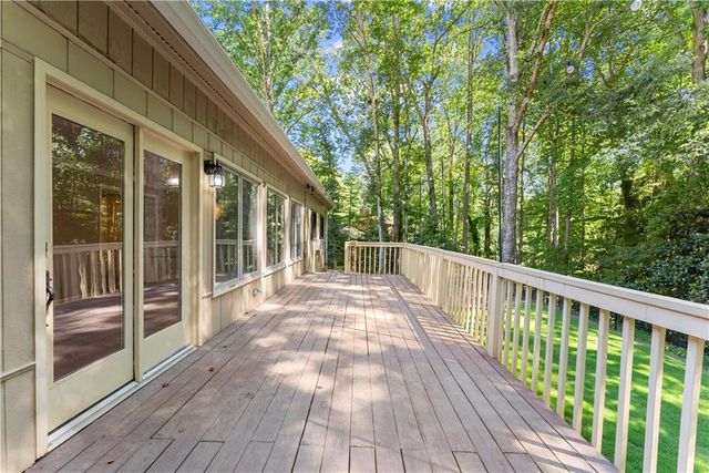 1479 Burns Drive NE, Gainesville, GA 30501