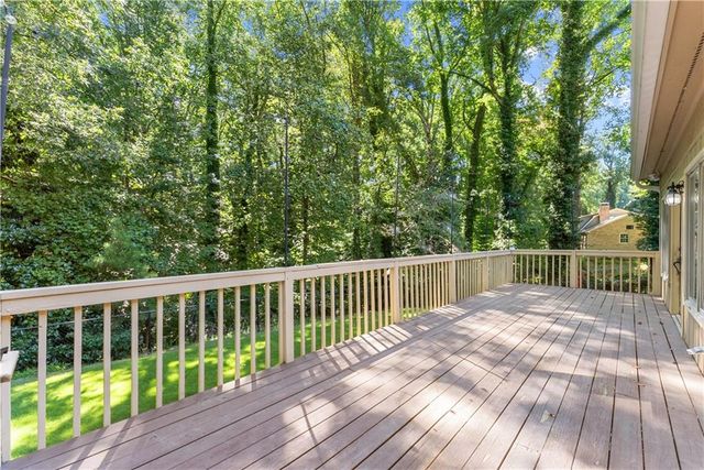 1479 Burns Drive NE, Gainesville, GA 30501