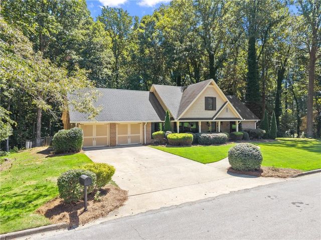 1479 Burns Drive NE, Gainesville, GA 30501