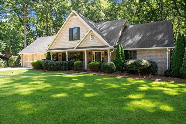 1479 Burns Drive NE, Gainesville, GA 30501
