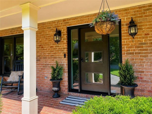 1479 Burns Drive NE, Gainesville, GA 30501