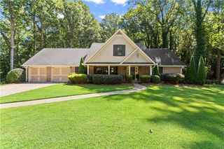 1479 Burns Drive NE, Gainesville, GA 30501