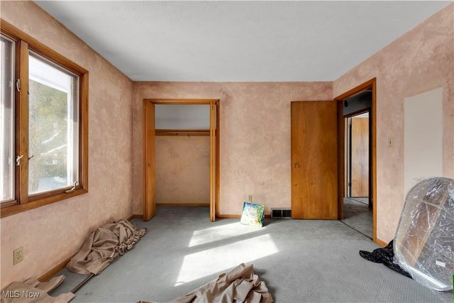 381 Boston Mills, Hudson, OH 44236