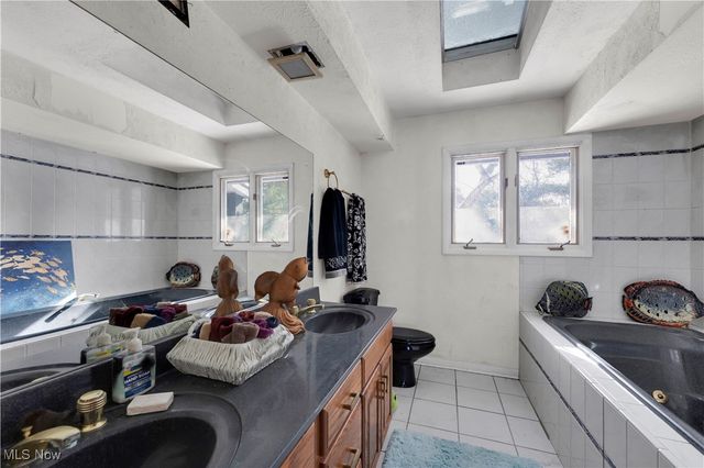 381 Boston Mills, Hudson, OH 44236