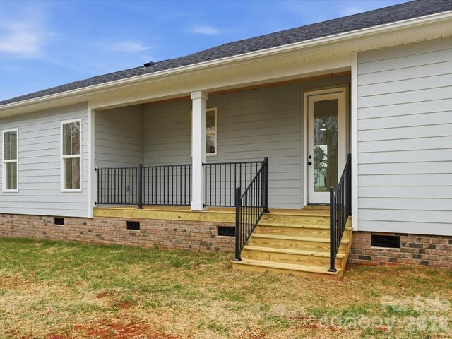 1133 White Jenkins Road, Bessemer City, NC 28016