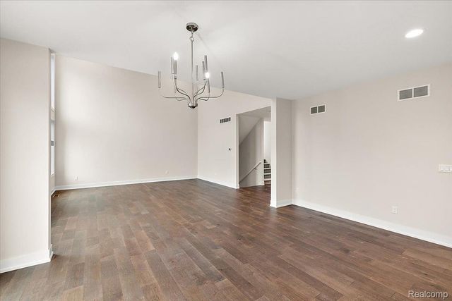 2921 Walsh Drive, Rochester Hills, MI 48309