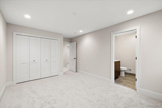 2921 Walsh Drive, Rochester Hills, MI 48309