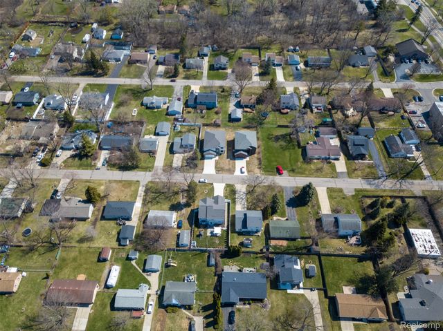 2921 Walsh Drive, Rochester Hills, MI 48309