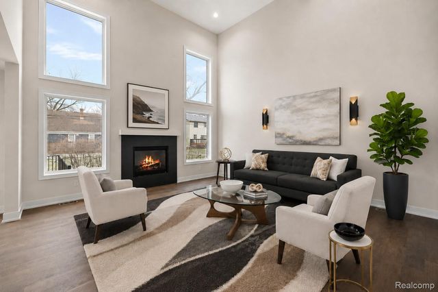 2921 Walsh Drive, Rochester Hills, MI 48309