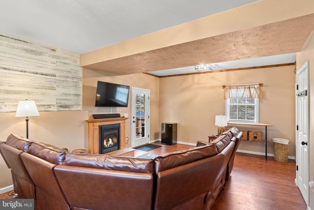 35 HEMLOCK LN, Etters, PA 17319