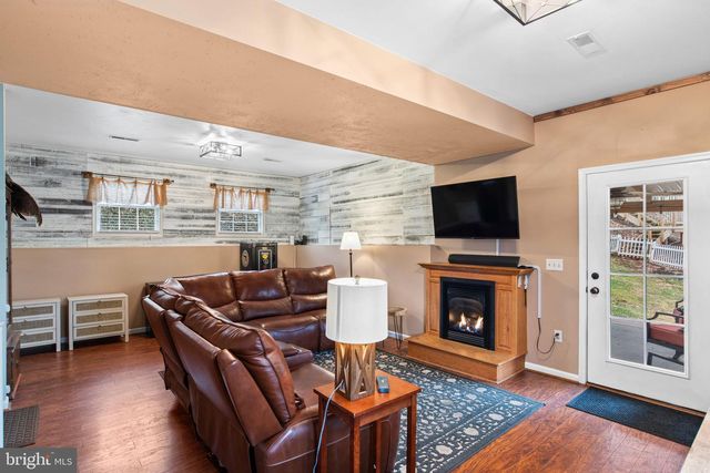 35 HEMLOCK LN, Etters, PA 17319