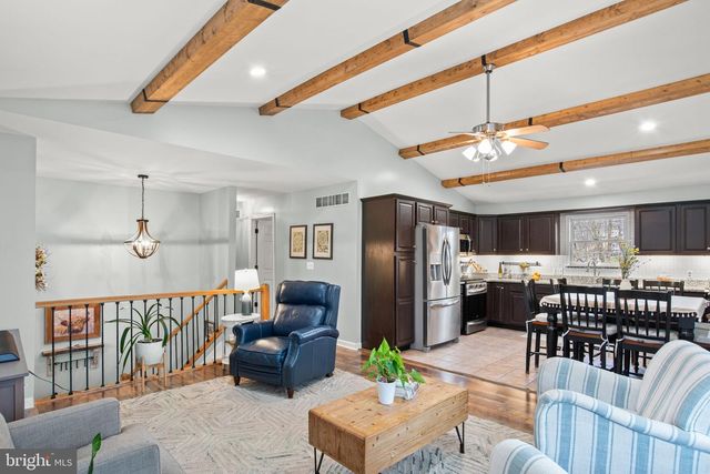 35 HEMLOCK LN, Etters, PA 17319