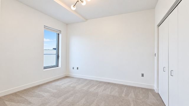 9 Medford St 401, Somerville, MA 02143