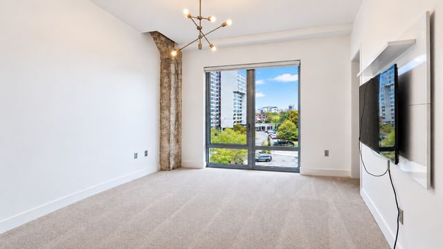9 Medford St 401, Somerville, MA 02143