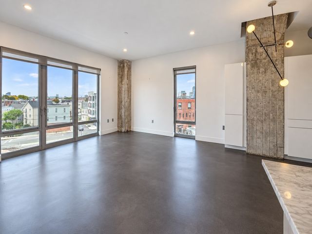 9 Medford St 401, Somerville, MA 02143