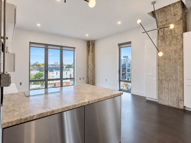 9 Medford St 401, Somerville, MA 02143