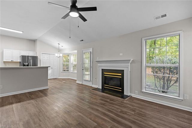6748 Burbage Lake CIR, Suffolk, VA 23434