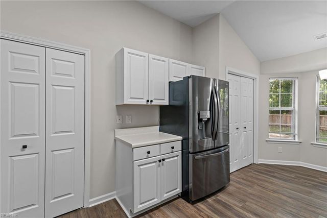 6748 Burbage Lake CIR, Suffolk, VA 23434